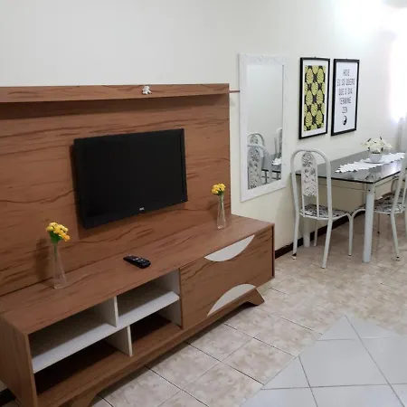 Tudo a pé, centro, dois quartos com cama de casal-2